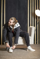 Pufa Gentelman, siedzisko z podparciami